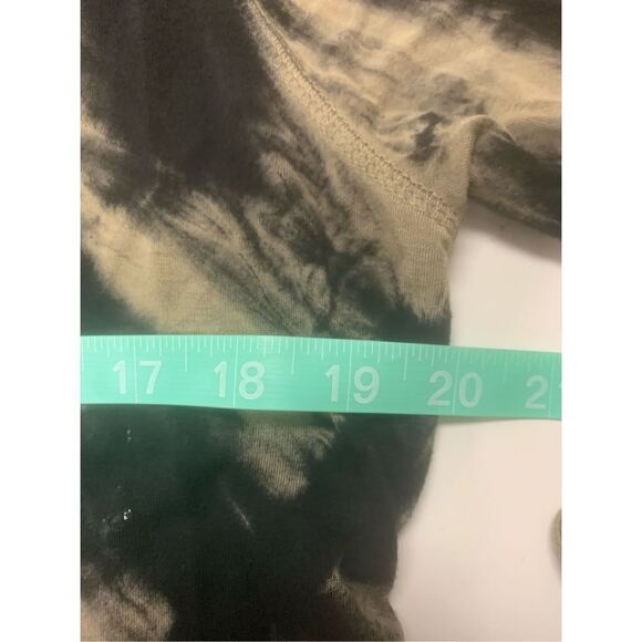 Tie Dye Studded T-shirt - Picture 8 of 9